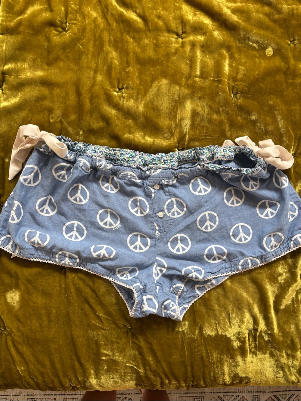 PINK Victoria's Secret Light Blue Peace Sign Lounge Shorts